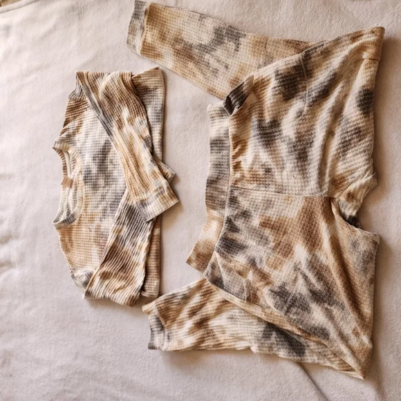 Tie Dye Neutrals Thermal Set - Picture 2 of 6